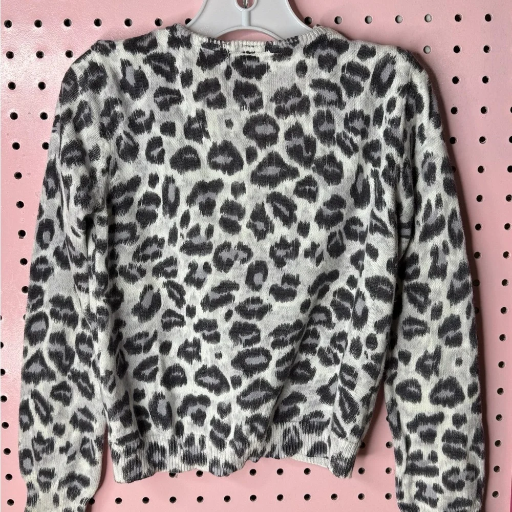 Children’s Place Gray Leopard Cardi. Great Condition. Size Small. 5/6